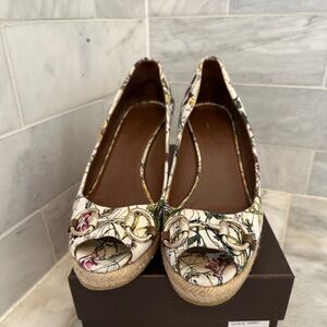 Gucci Charlotte floral summer wedges